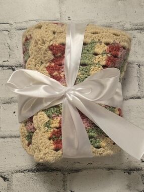 Vintage Crochet Lap Blanket 34x42 Floral Afghan Cottagecore Throw